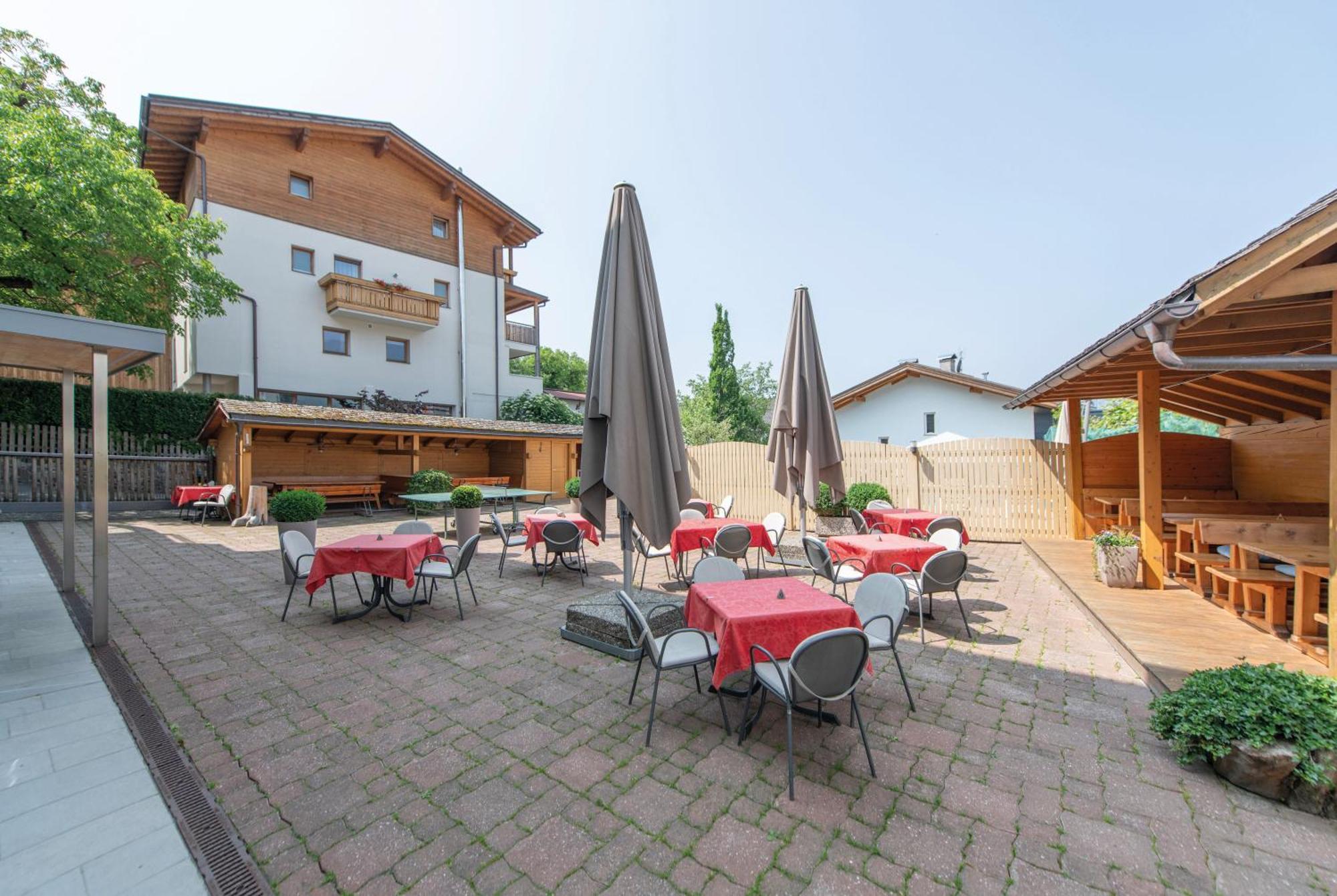 Gasthof Teiser Stern Funes  Esterno foto