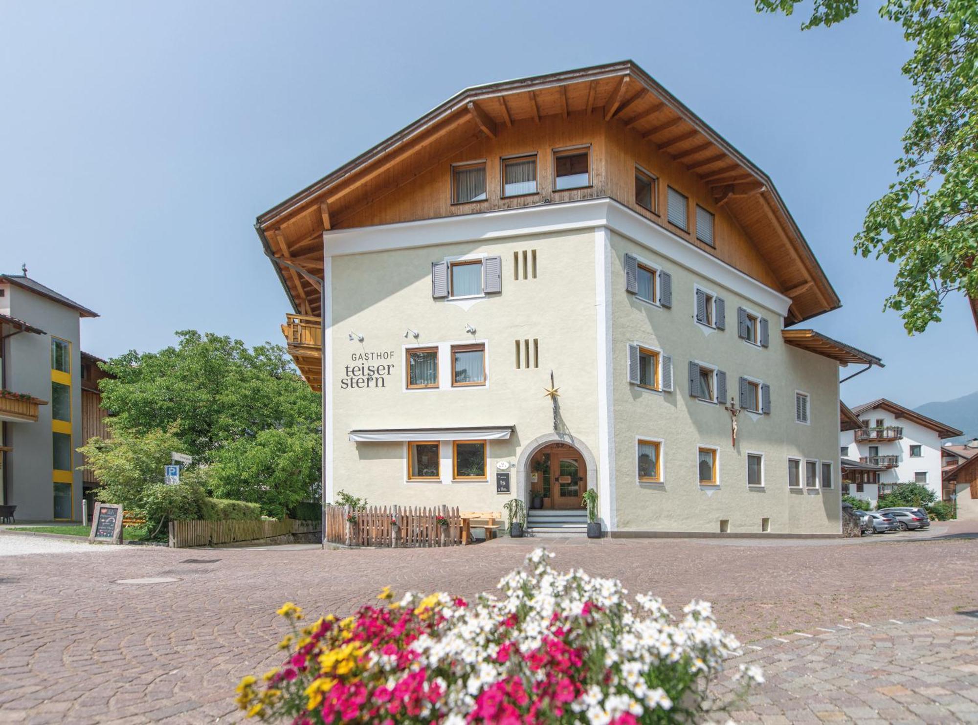 Gasthof Teiser Stern Funes  Esterno foto