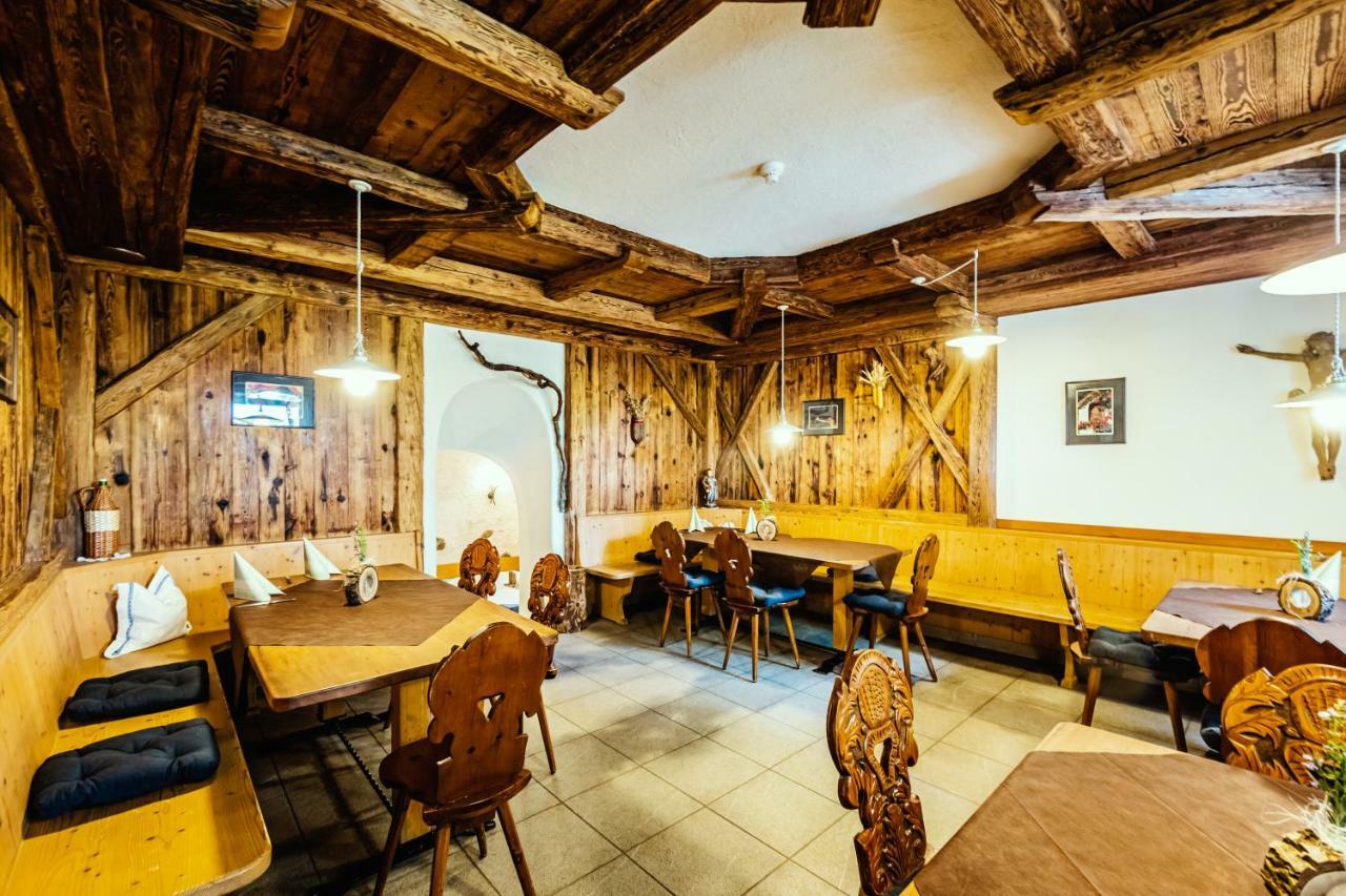 Gasthof Teiser Stern Funes  Esterno foto