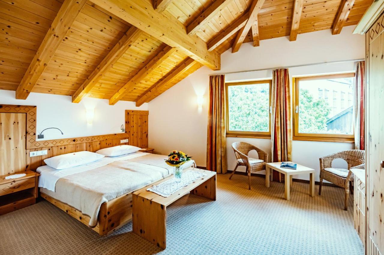 Gasthof Teiser Stern Funes  Esterno foto